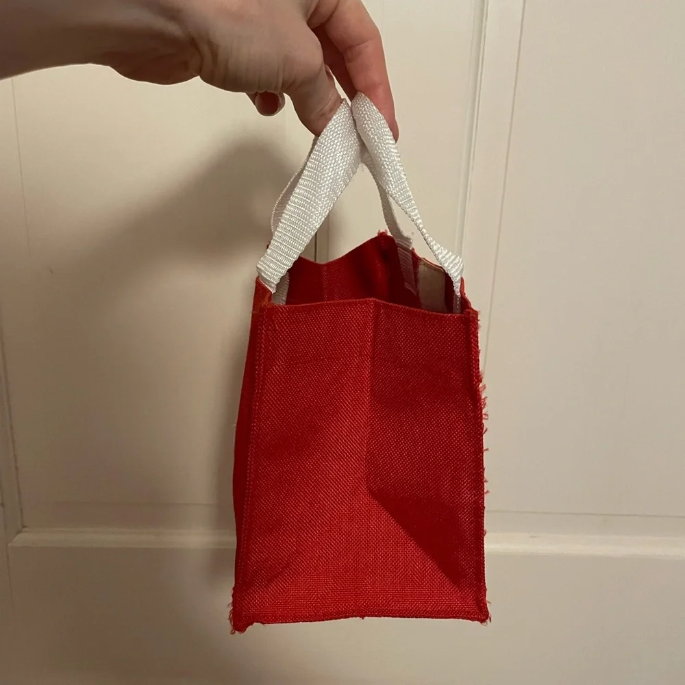N/A small red